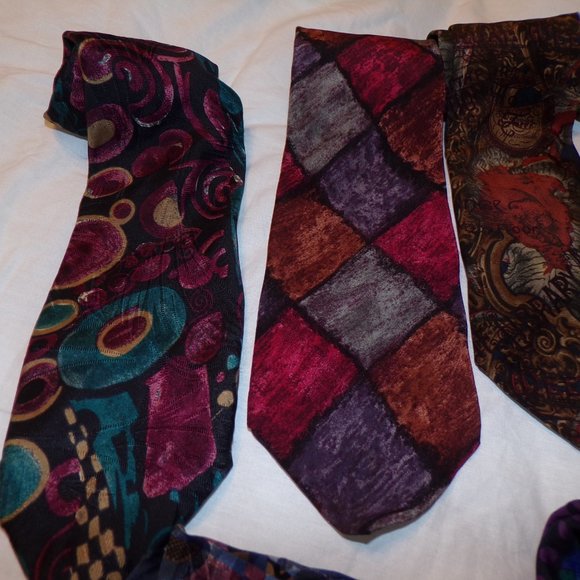 (8) Pompier-Italy Ties - Picture 3 of 6